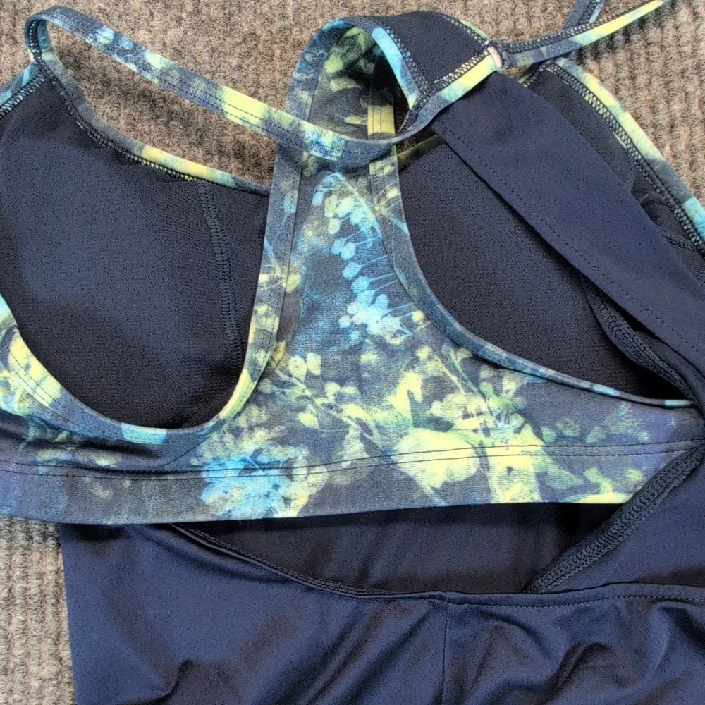Nike Women's M Tank Top Built-In Bra Navy/Green Racerback Lightweight